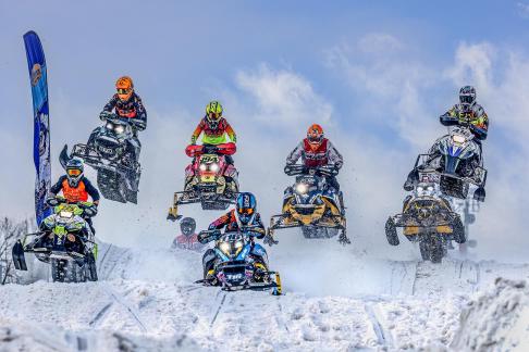 Snowmobile Racing 28