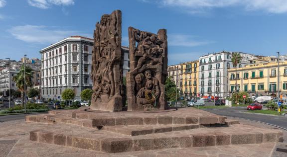 NAPOLI MONUMENT