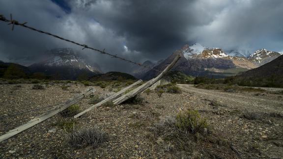 Chalten Road w Leaning Fence