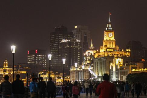 Night promenade traffic