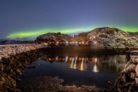 Northern Light rising in Leknes