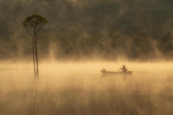 Sunrise Misty Lake 02