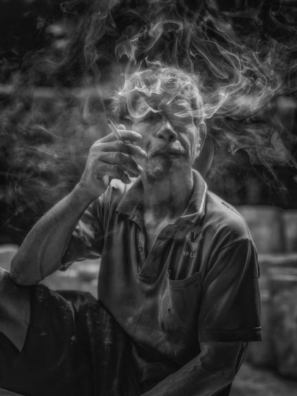 Vietnam Smoking Oldman 99 