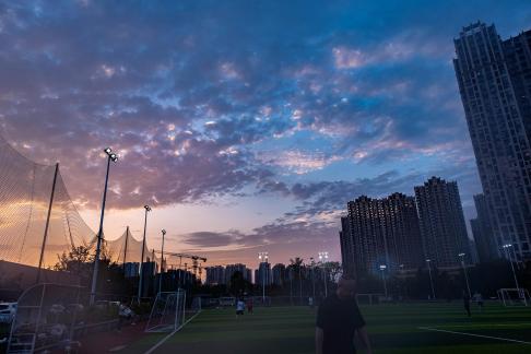 The sky on the court