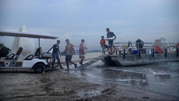 Unloading food from boat