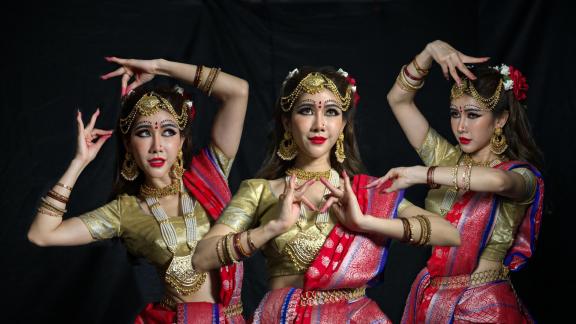 Gorgeous Indian dancers