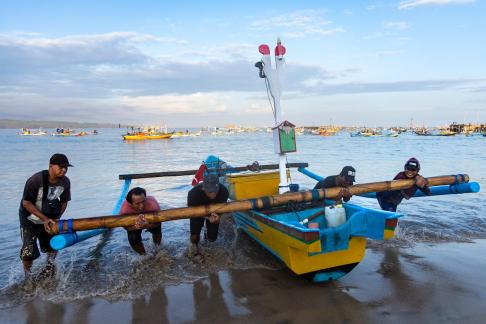 Fishermen at Kedonganan beach