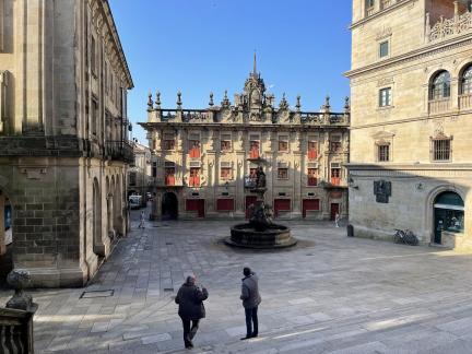 Square around the fountain