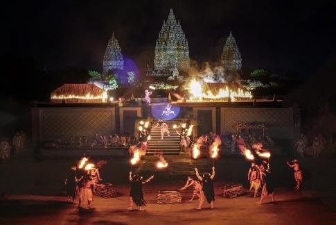 Indonesian traditional dance2