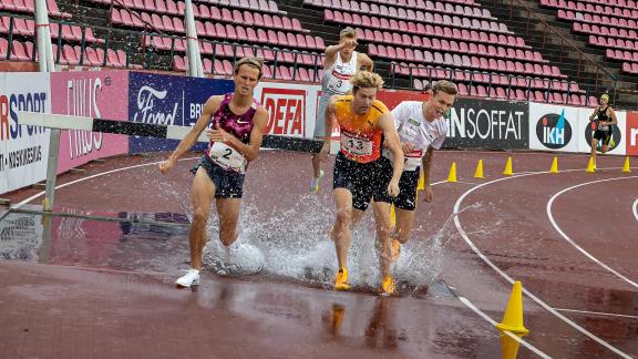 MGP24 Fight on the Water Jump