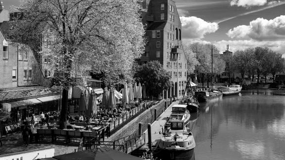 Life Along A Dutch Canal 2