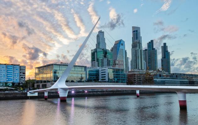 Womens bridge at dawn