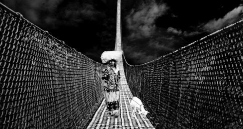 Women and Suspension Bridges 025