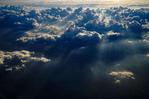 Wind rolls and clouds relax