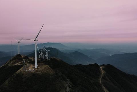 Ridge wind turbines