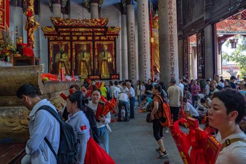 to worship buddha to worship buddha