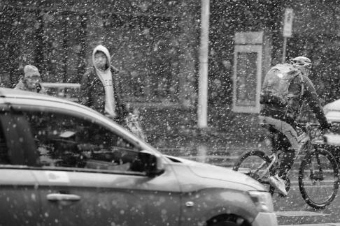 Snowflakes Dancing in the World 8
