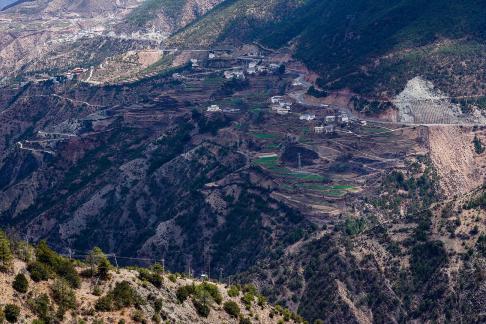The winding mountain path 13