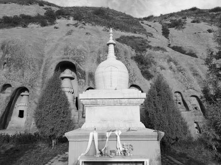 Horseshoe Thousand Buddha 6