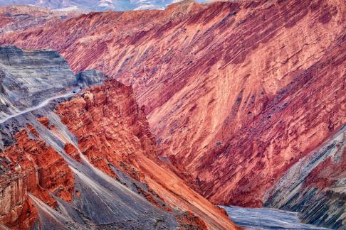 The valley in red