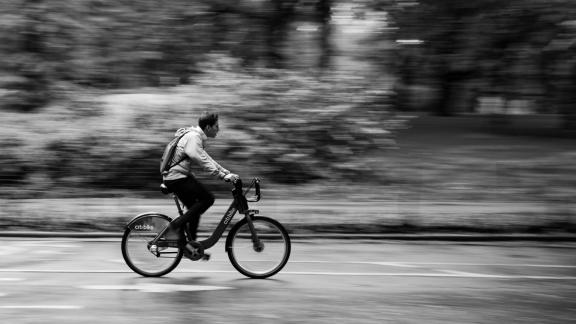 CYCLIST CYCLING NY