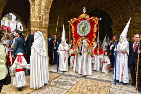 Escudo con la Virgen