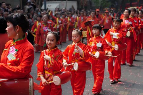 Women Waist Drum Team