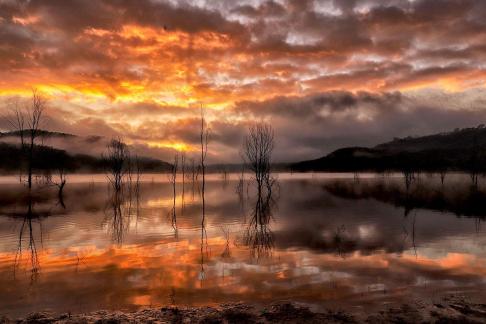 Dawn on the weir