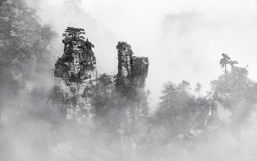 Fog lock Zhangjiajie C