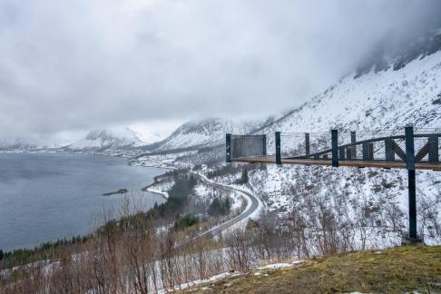 Grovfjord viewing platform