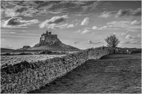 Lindisfarne castle dawn