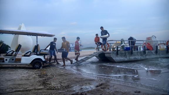 Unloading food from boat