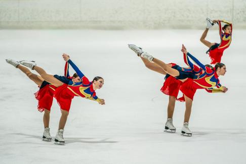 Synchronized skating 4