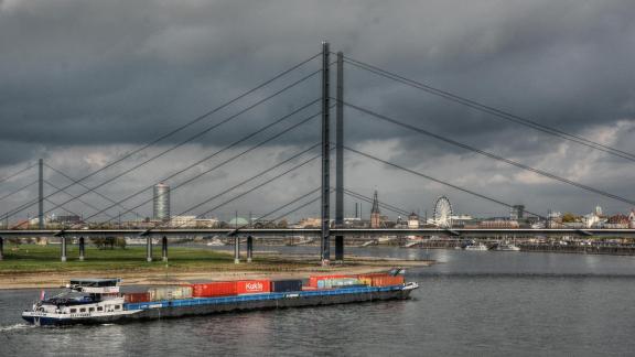 Auf dem Rhein Duesseldorf