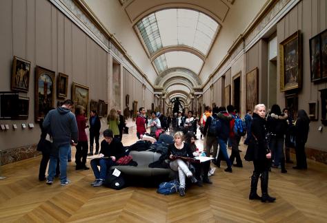 Louvre Gallery Scenery