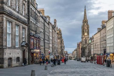 Royal mile going down