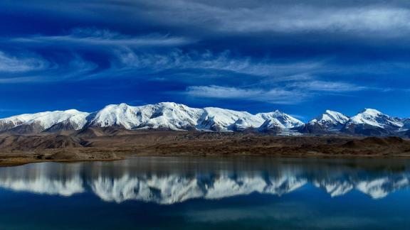 The scenery of Xuefeng is beautiful