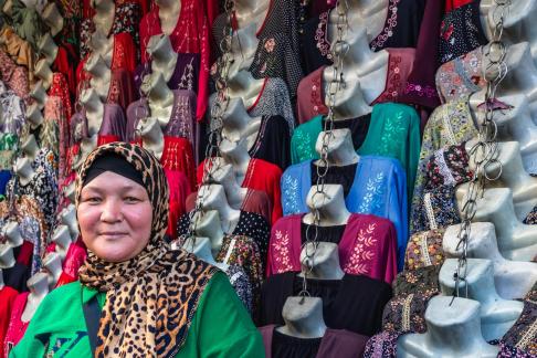 KYRGYZ WOMAN 7