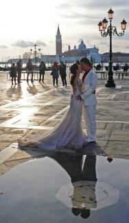 Newlyweds in Venice