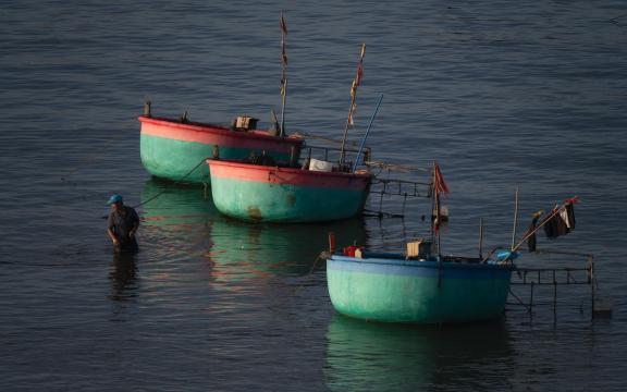 Vietnam Basket Fishing 01