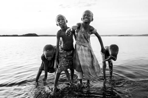 Elmolo Children Play in Water