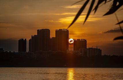  Sunset in Ruyi Lake in Zhengzhou