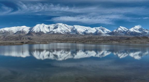 Beautiful Snow Peaks in Xinjiang